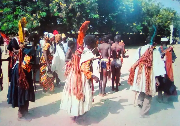  Ousam lə səkə tikə dzəti sitə tsa nəghəy kaa ka bana, vanay nja sa kam tsə goutchi va kaa Bana gwnachi!